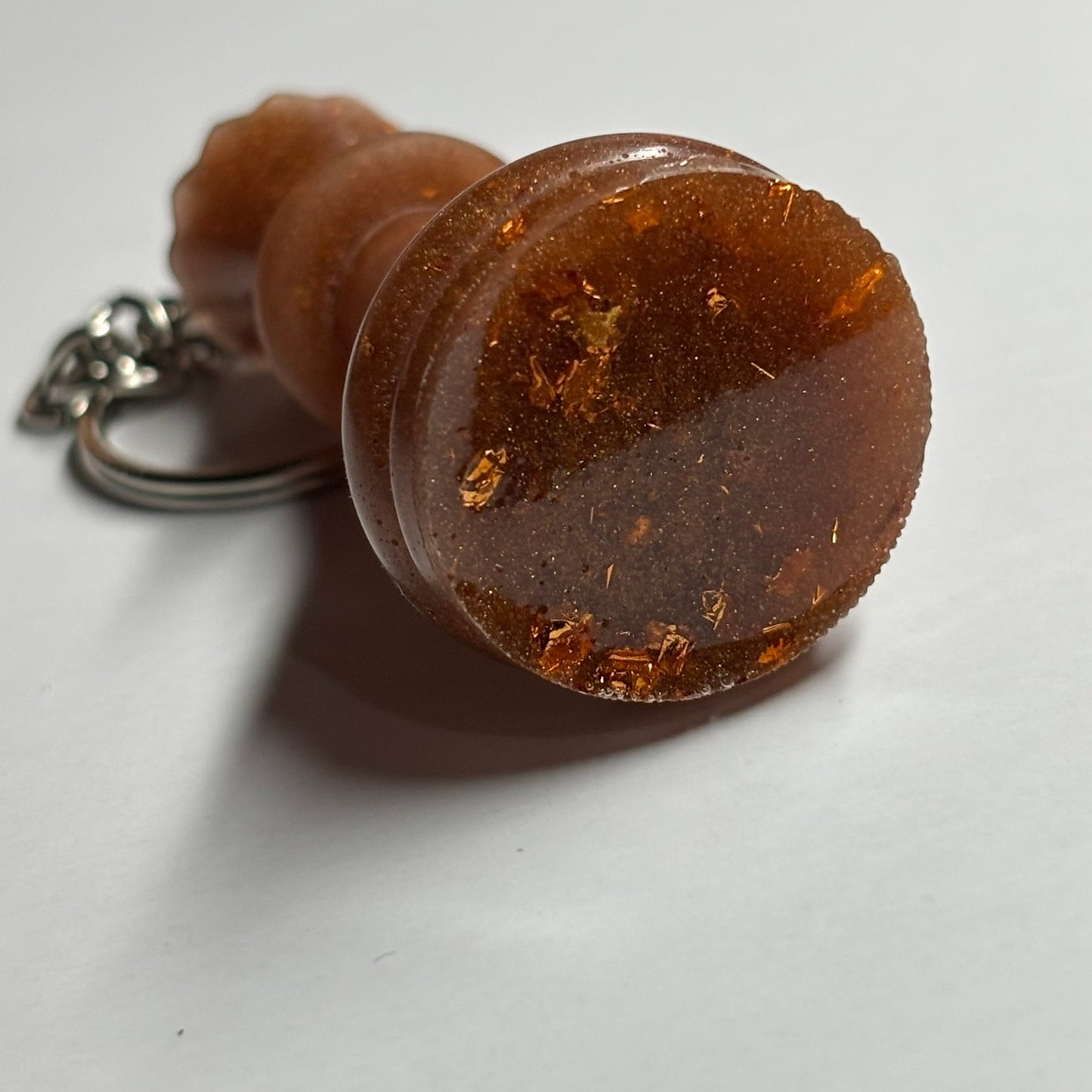 Simple Brown Queen - Handmade Resin Keychain