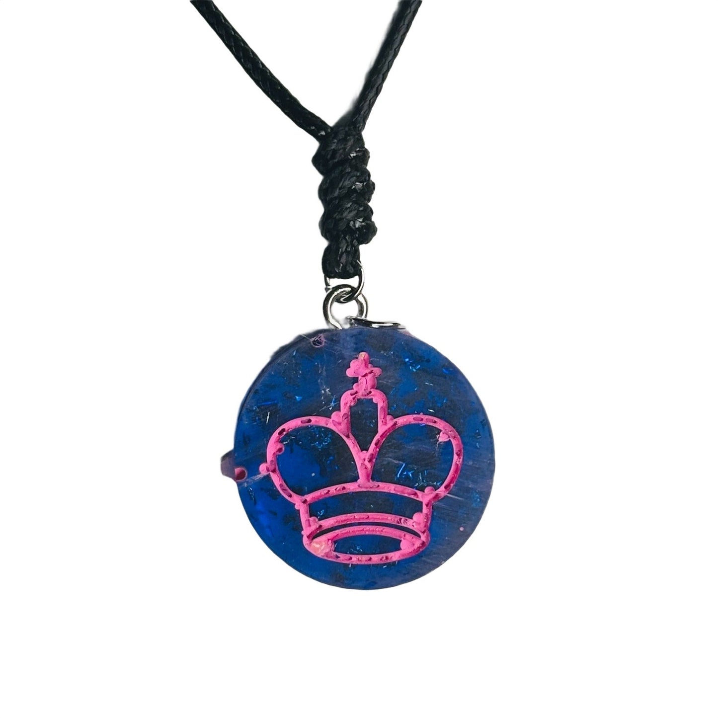 🎁 Blue & Pink King - Handmade Resin Chess Necklace (100% off)