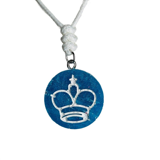 🎁 Blue King - Handmade Resin Chess Necklace (100% off)