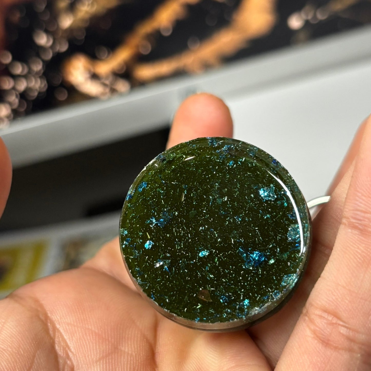 Forest Green King - Handmade Resin Keychain - Large Edition