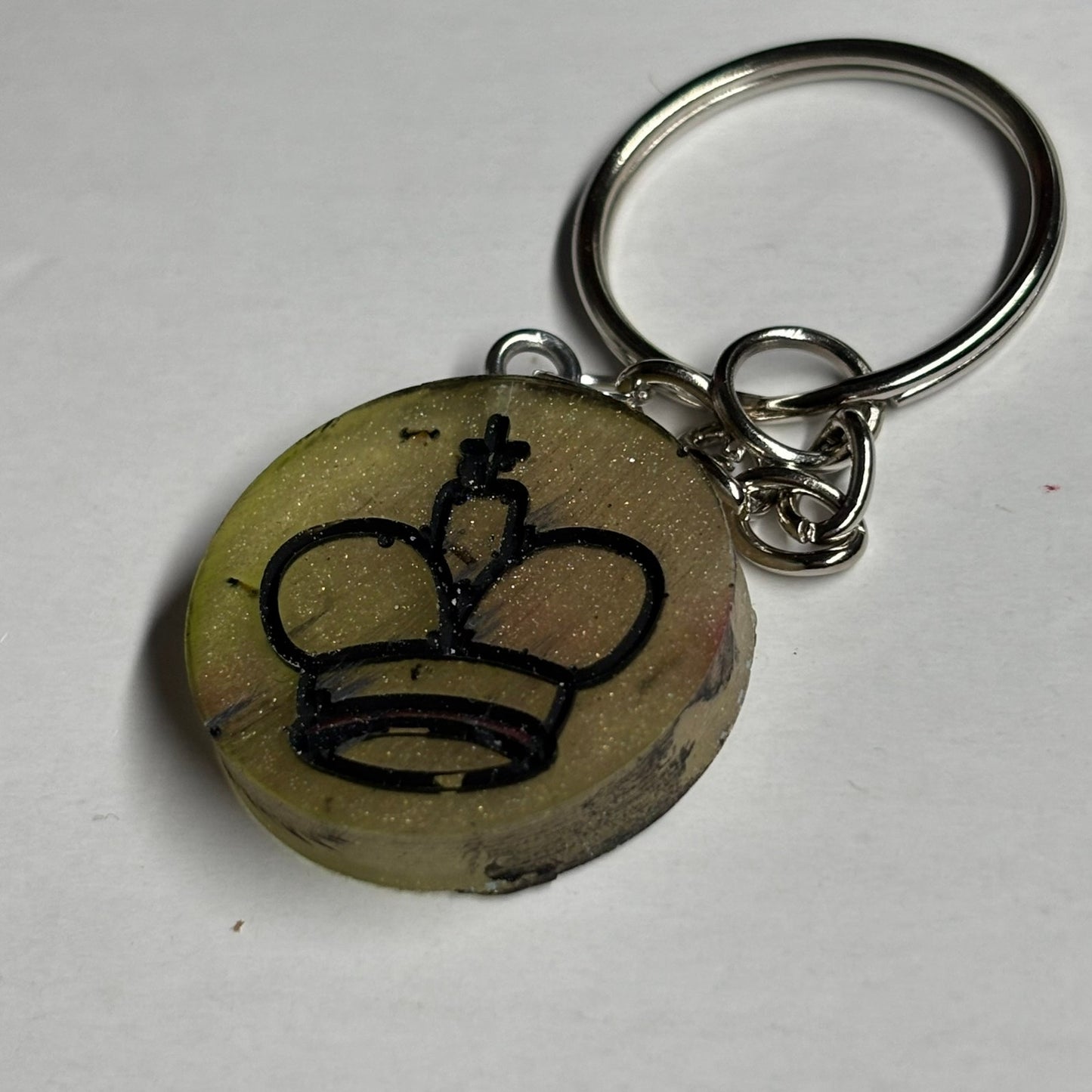 Dirty Green King - Handmade Resin Keychain