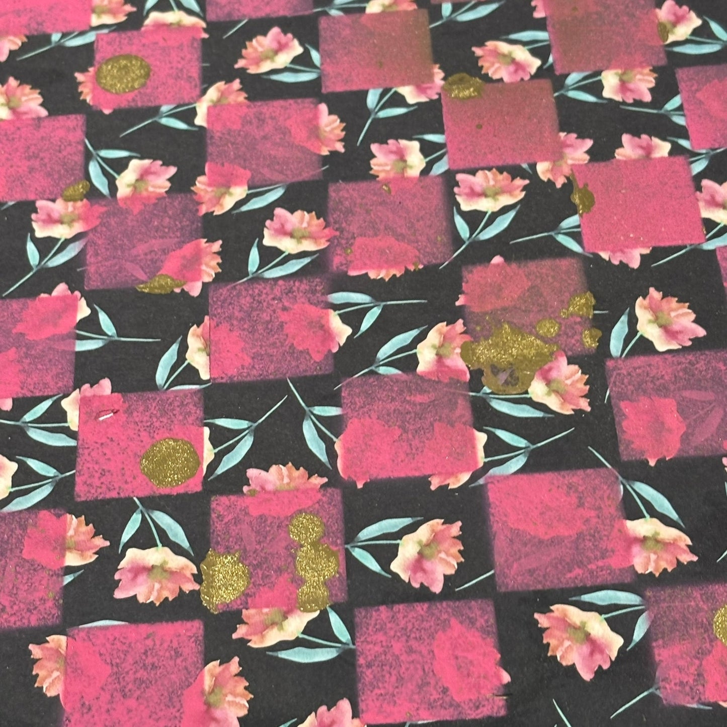 Beautiful Black Pink Flowers - Scrapbook Chess Set