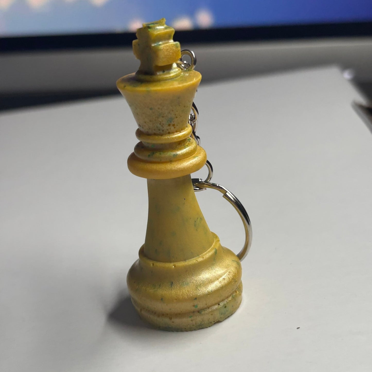 Royal Yellow/Green King - Handmade Resin Keychain