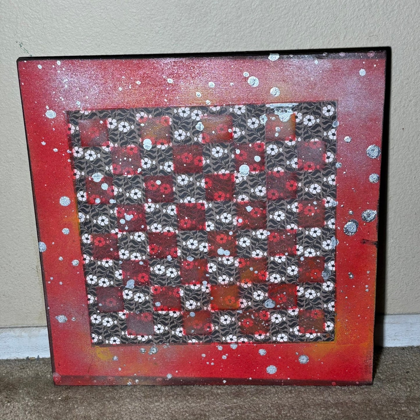 Red Dripped Vintage Pattern - Large Scrapbook Chess Board