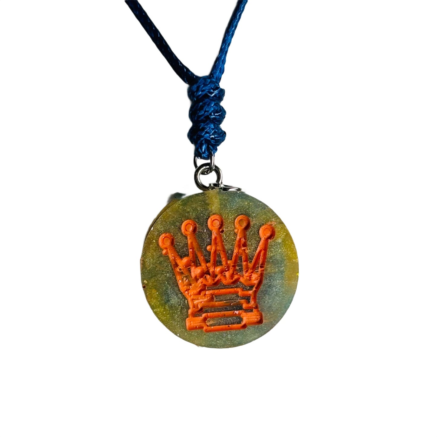 Nature Green Queen - Handmade Resin Chess Necklace