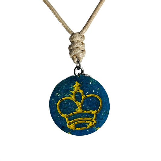 🎁 Blue Cream King - Handmade Resin Chess Necklace (100% off)