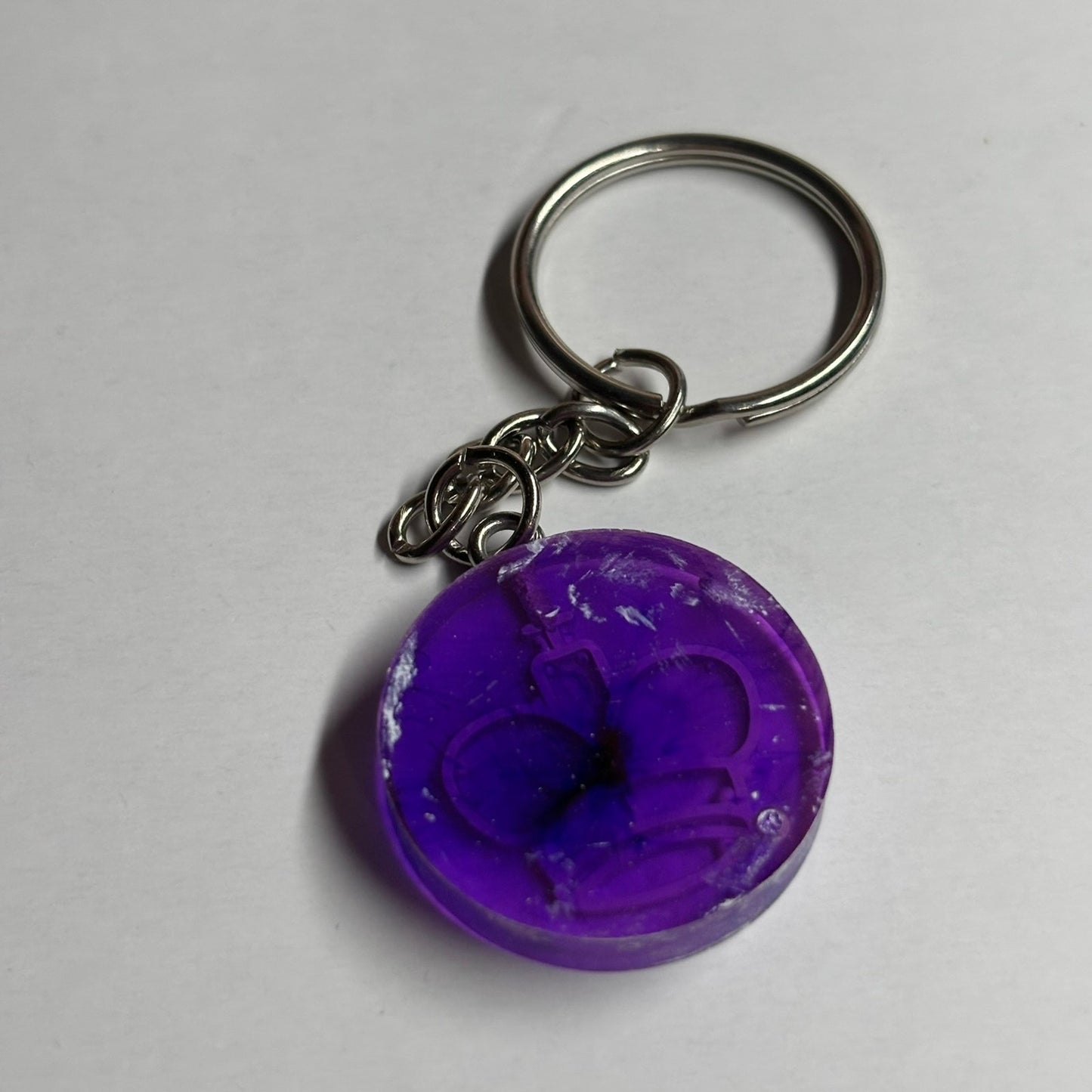 Purple King - Handmade Resin Keychain - Flat Edition