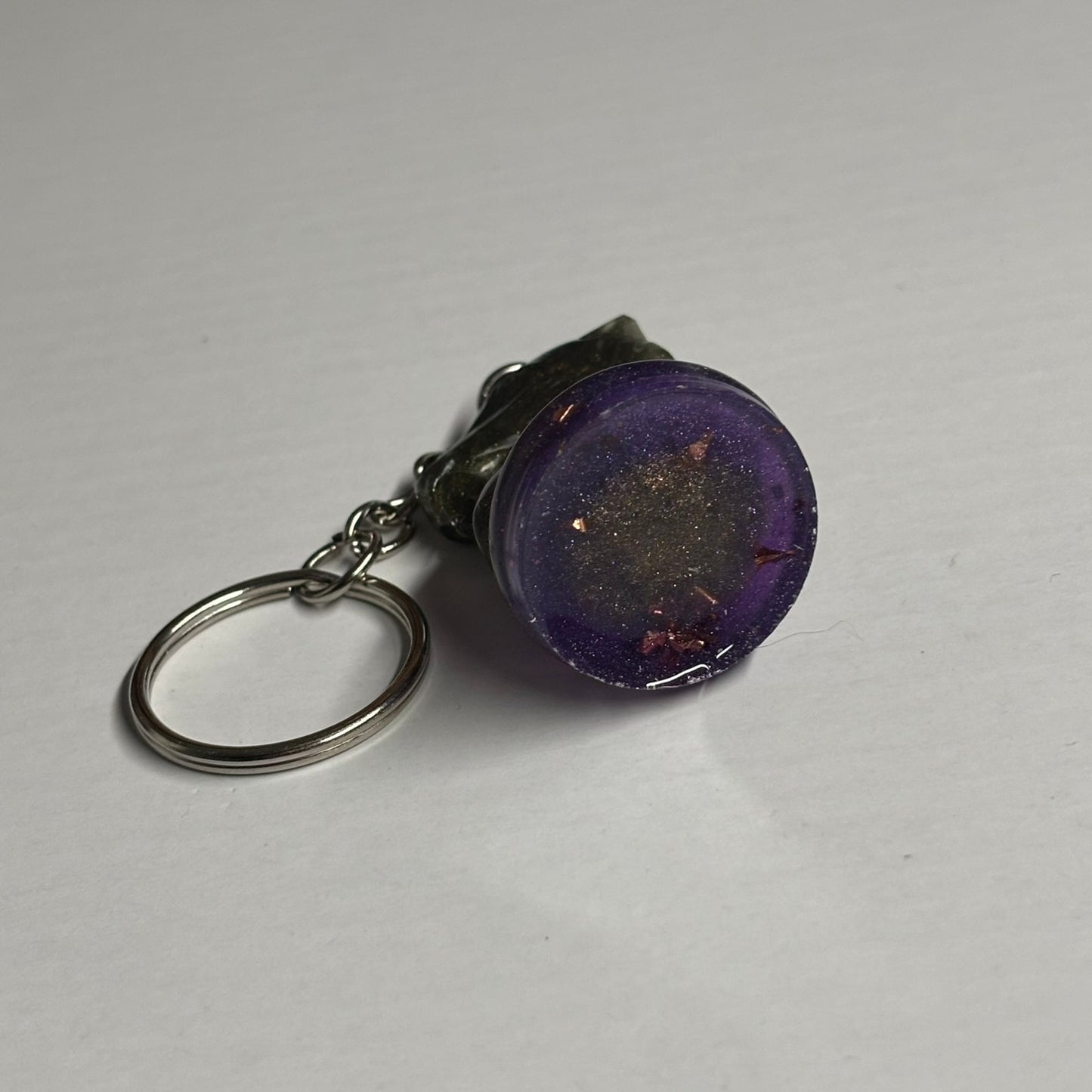 Vintage Green Knight - Handmade Resin Keychain