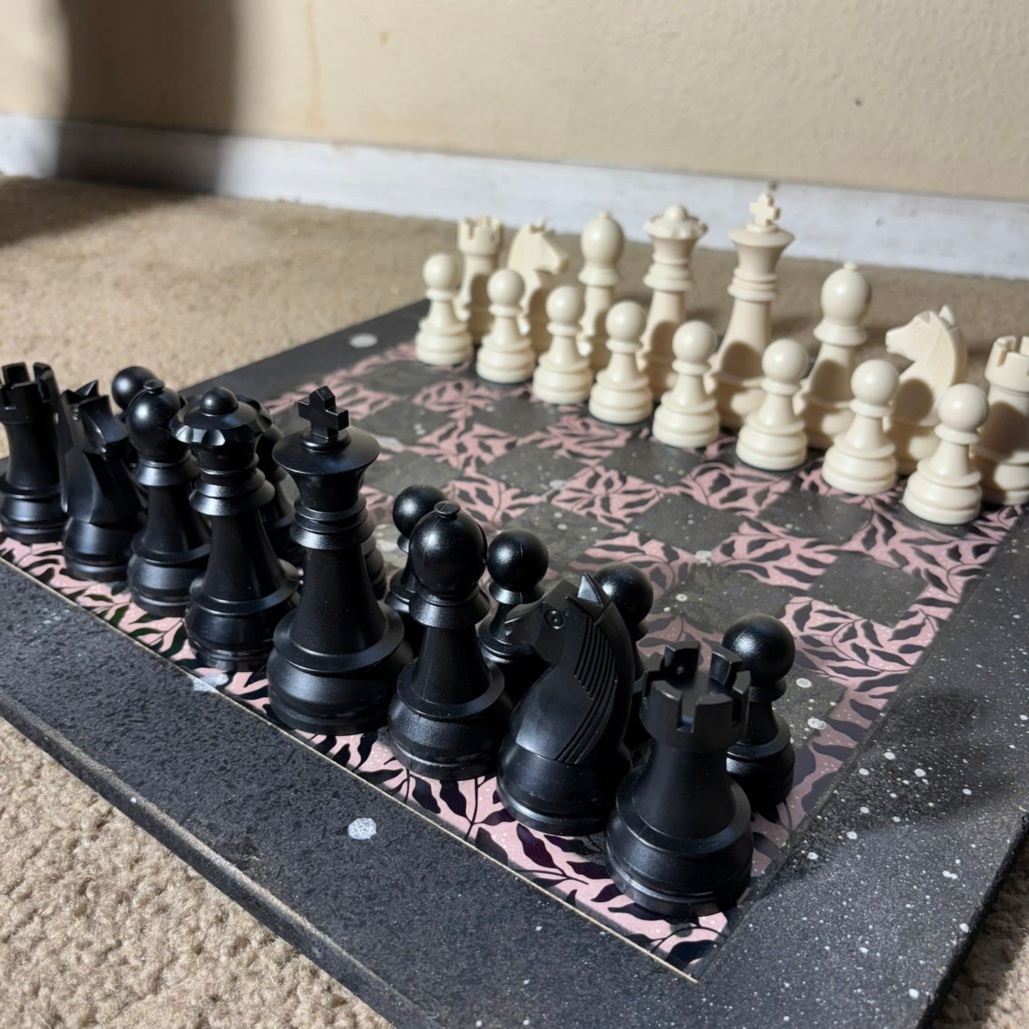 Luxury Pattern - Large Deluxe Chess Set