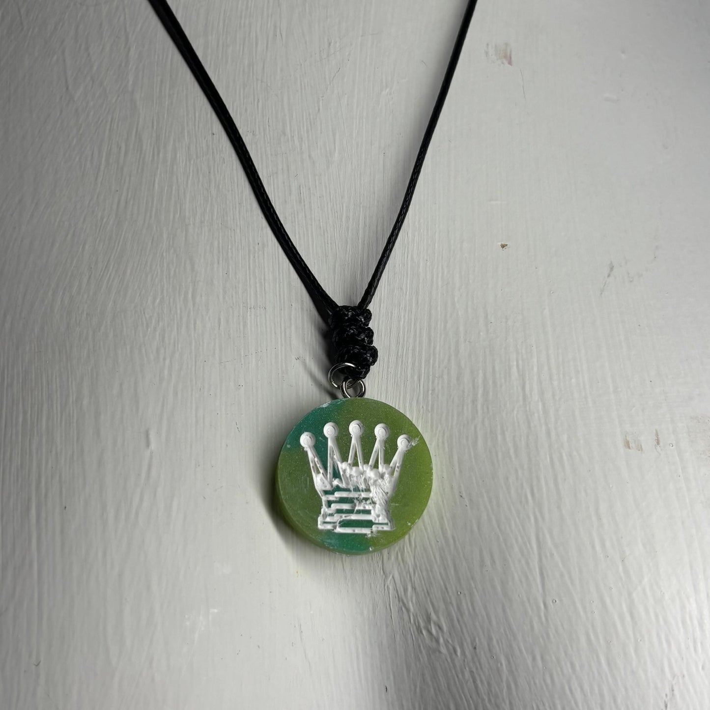 Mesh Green Queen - Handmade Resin Chess Necklace