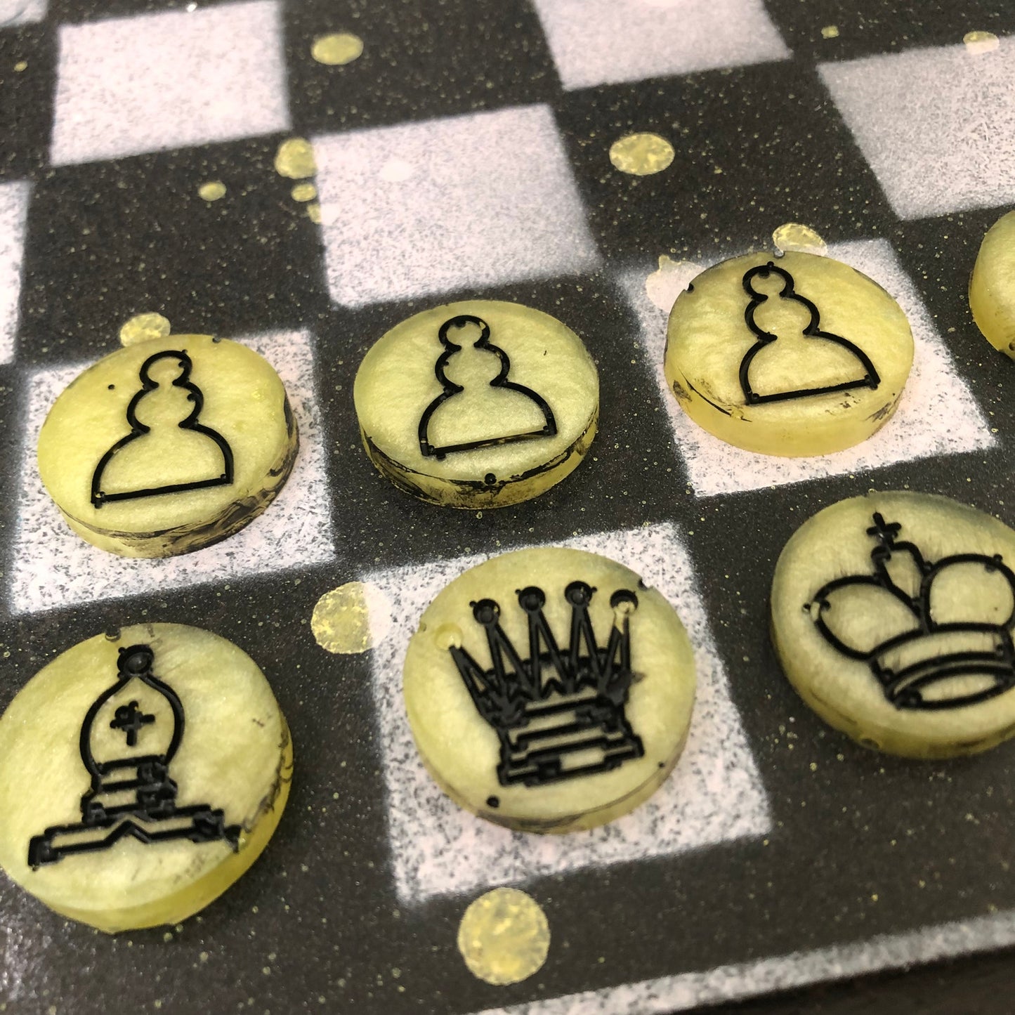 Stealthy Green - Painted Chess Set