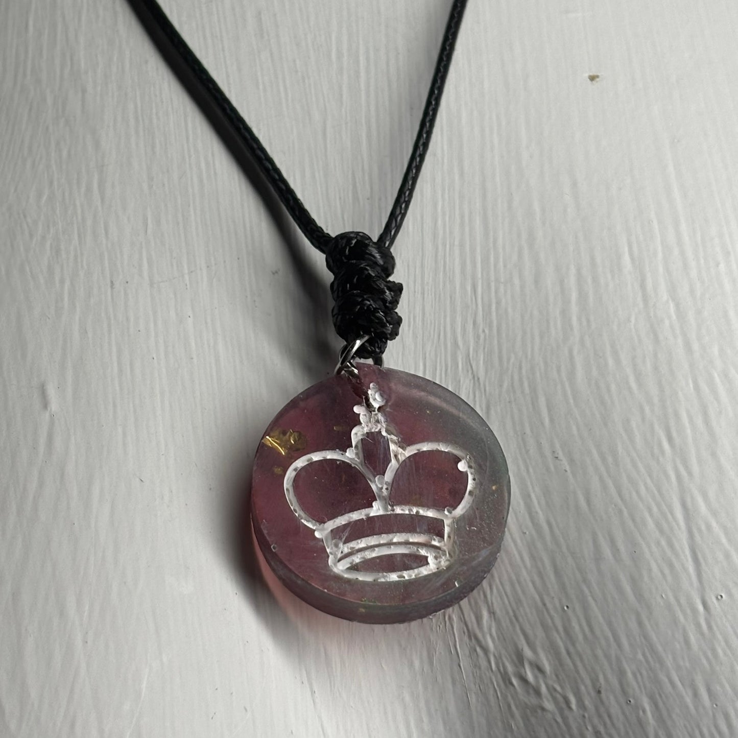 Red Fading King - Handmade Resin Chess Necklace