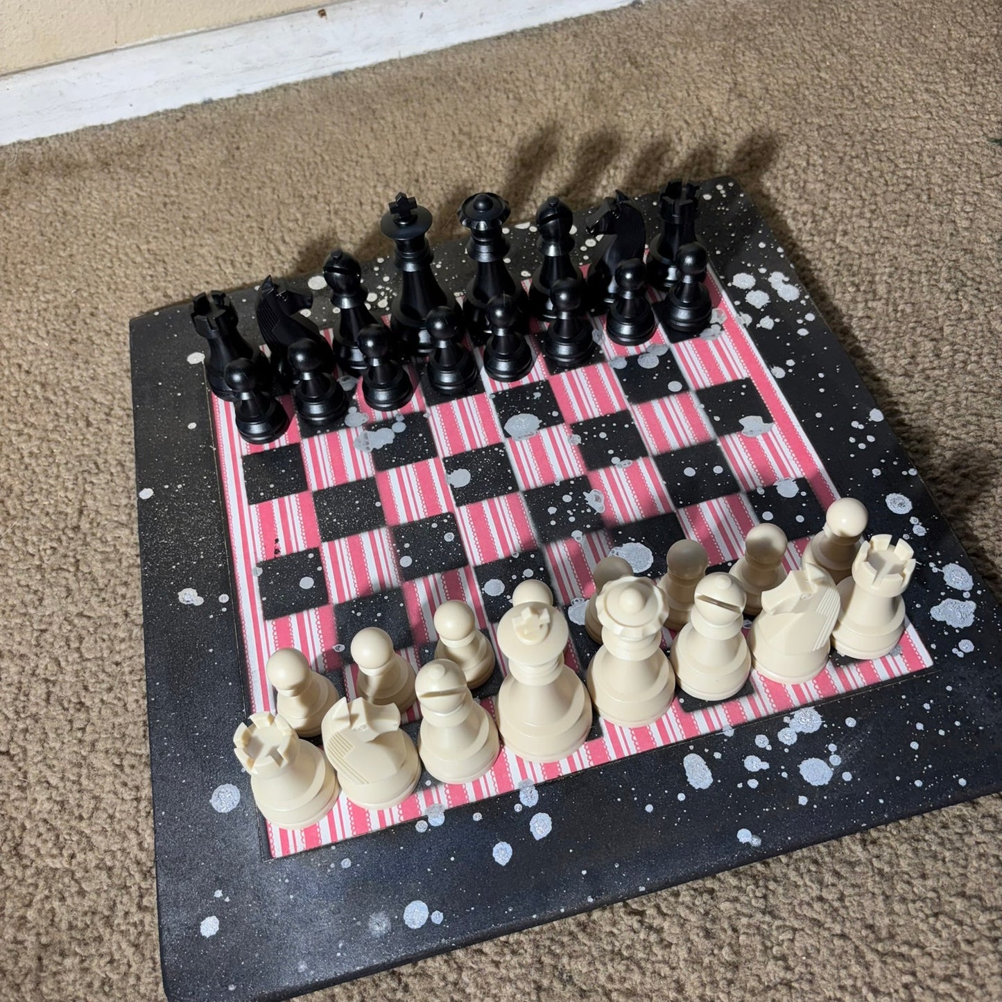 Vintage Red Stripes - Large Deluxe Chess Set