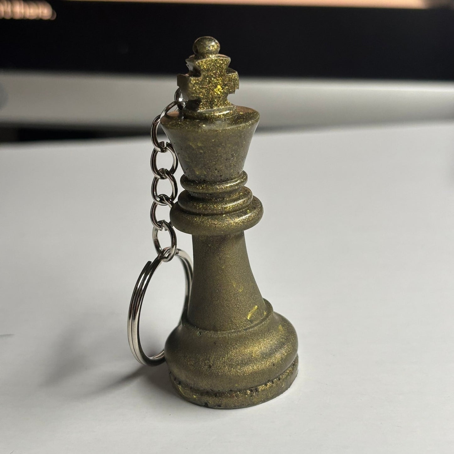 Vintage Green King - Handmade Resin Keychain