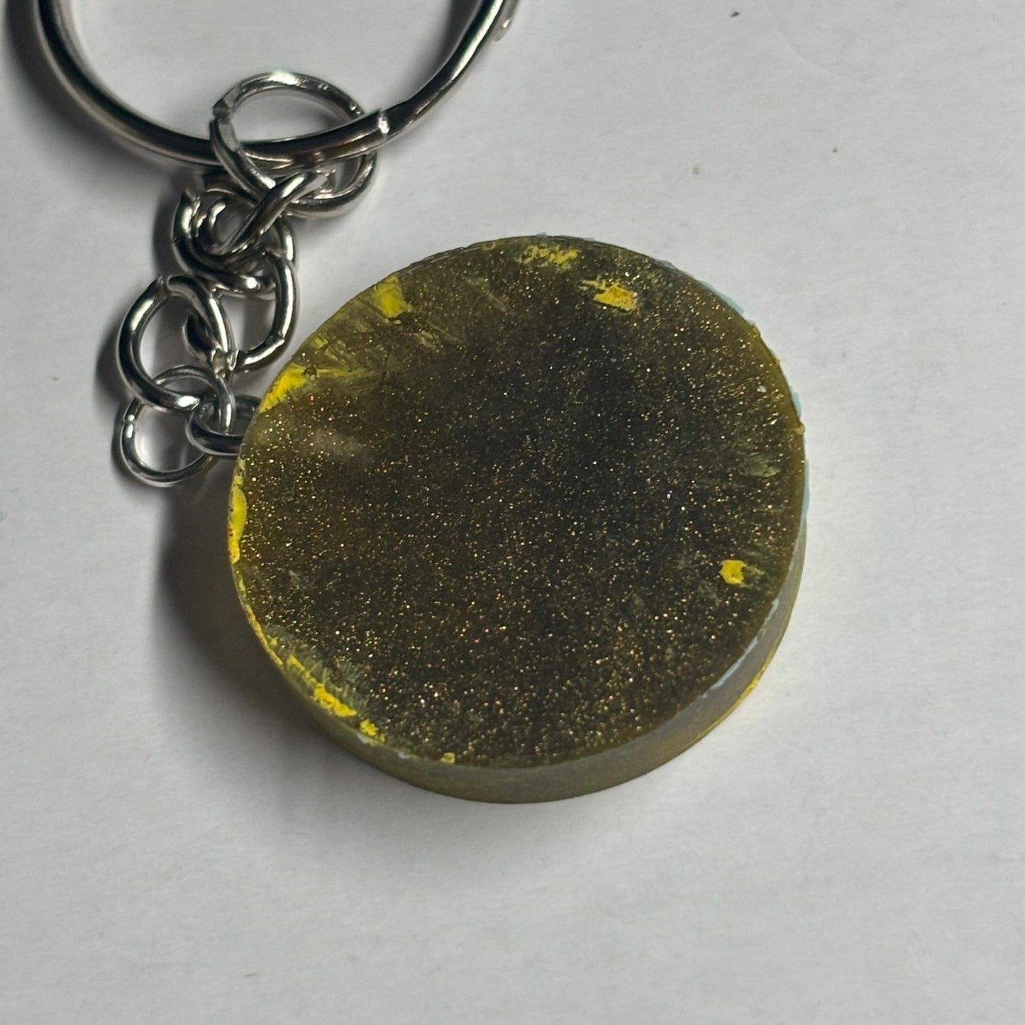 Dark Green Queen - Handmade Resin Keychain