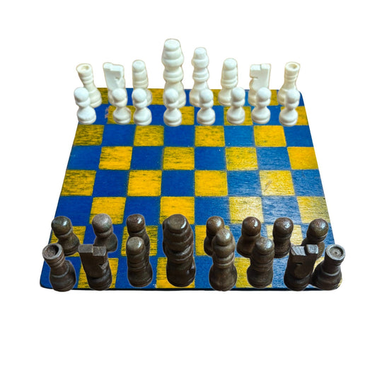 🎁 Yellow Blue - Mini Chess Set (100% off)