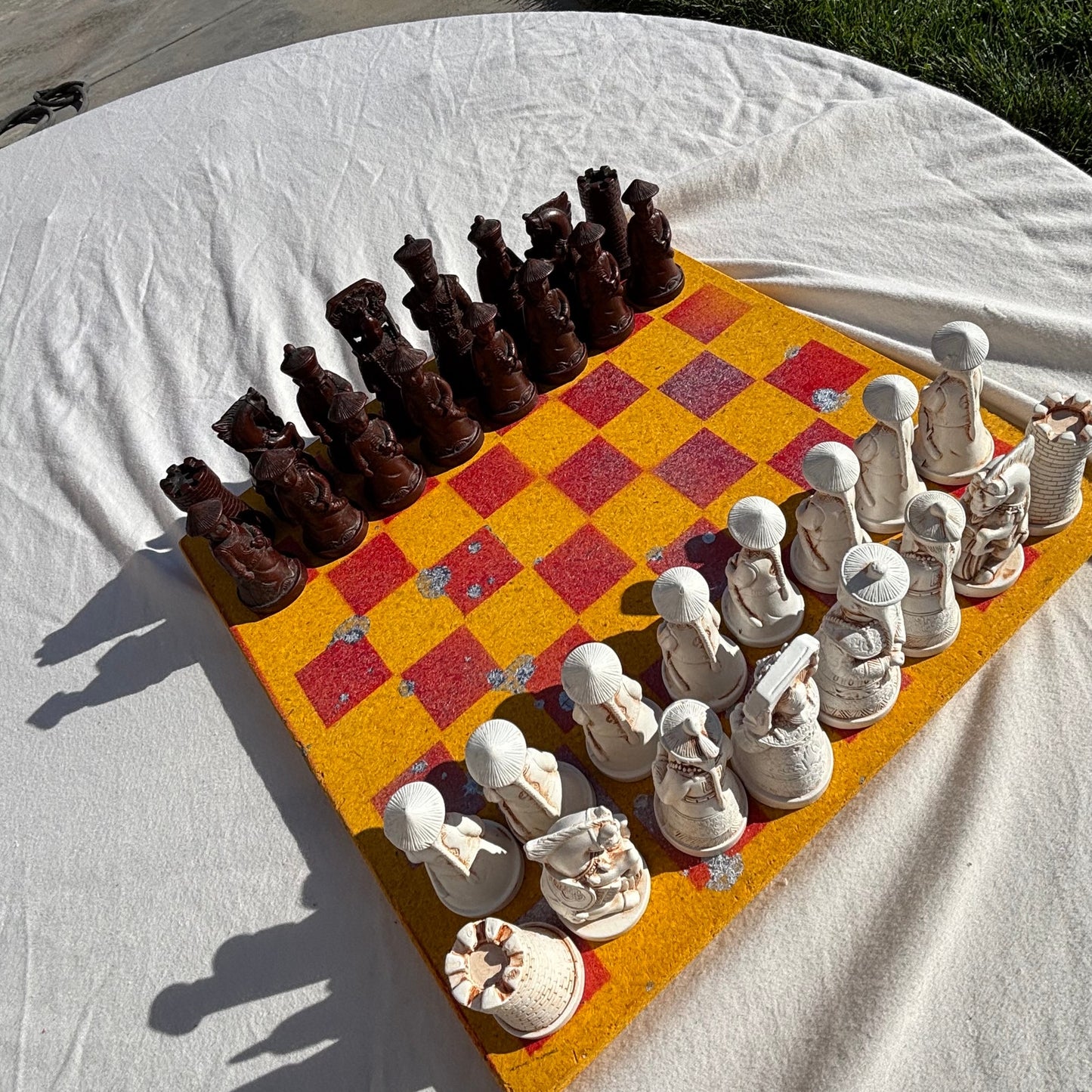 Spartan Yellow & Red - Chinese Edition Chess Set