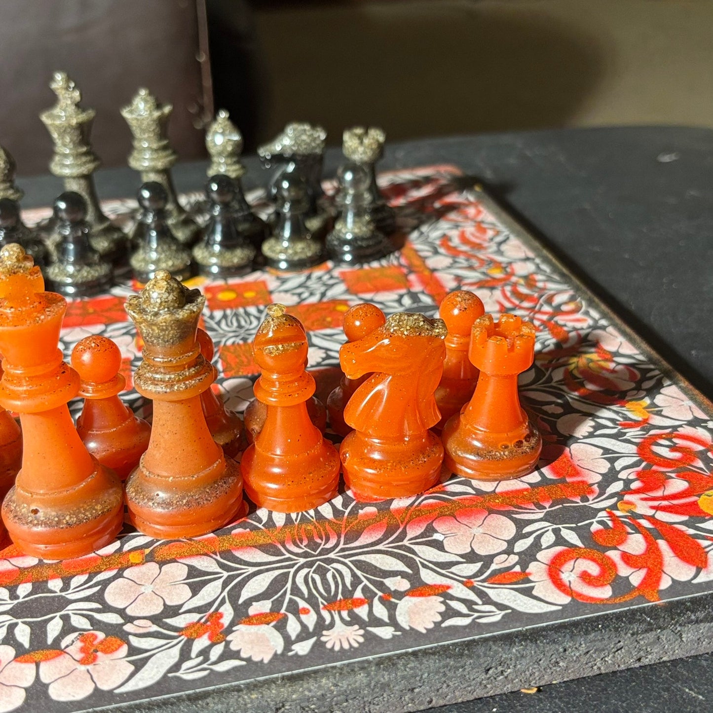Supreme Royal Red - Scrapbook Chess Set