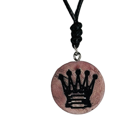 🎁 Bronze Queen - Handmade Resin Chess Necklace (100% off)