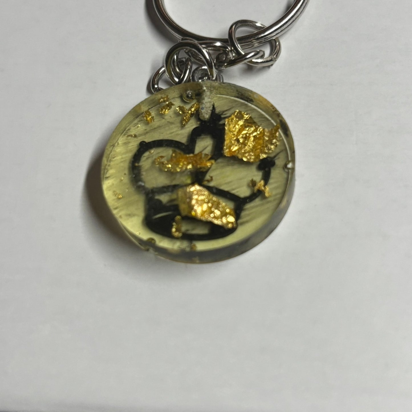 Golden Particles - Handmade Resin Keychain - Flat Edition