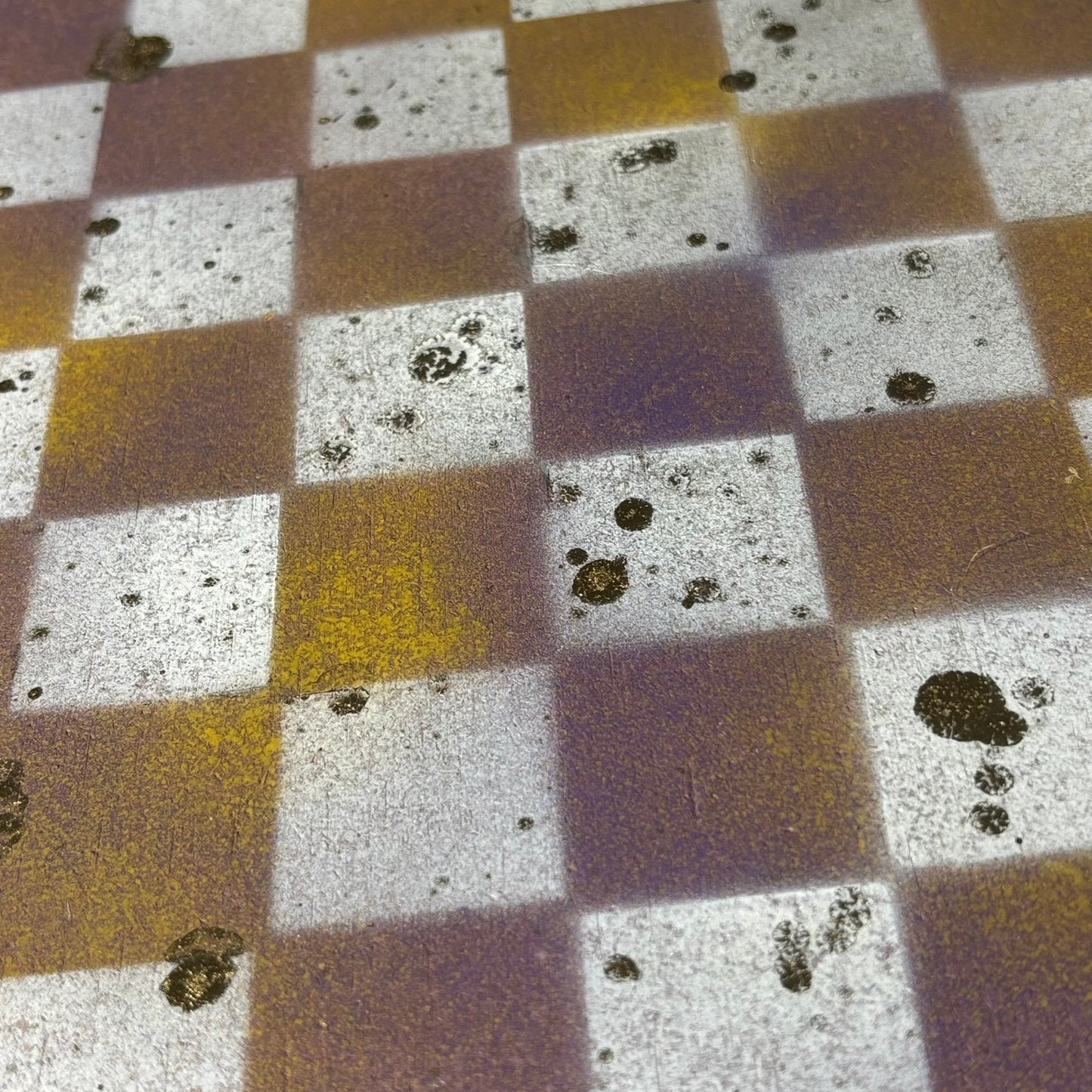 Purple & Yellow Mesh - Painted Chess Set