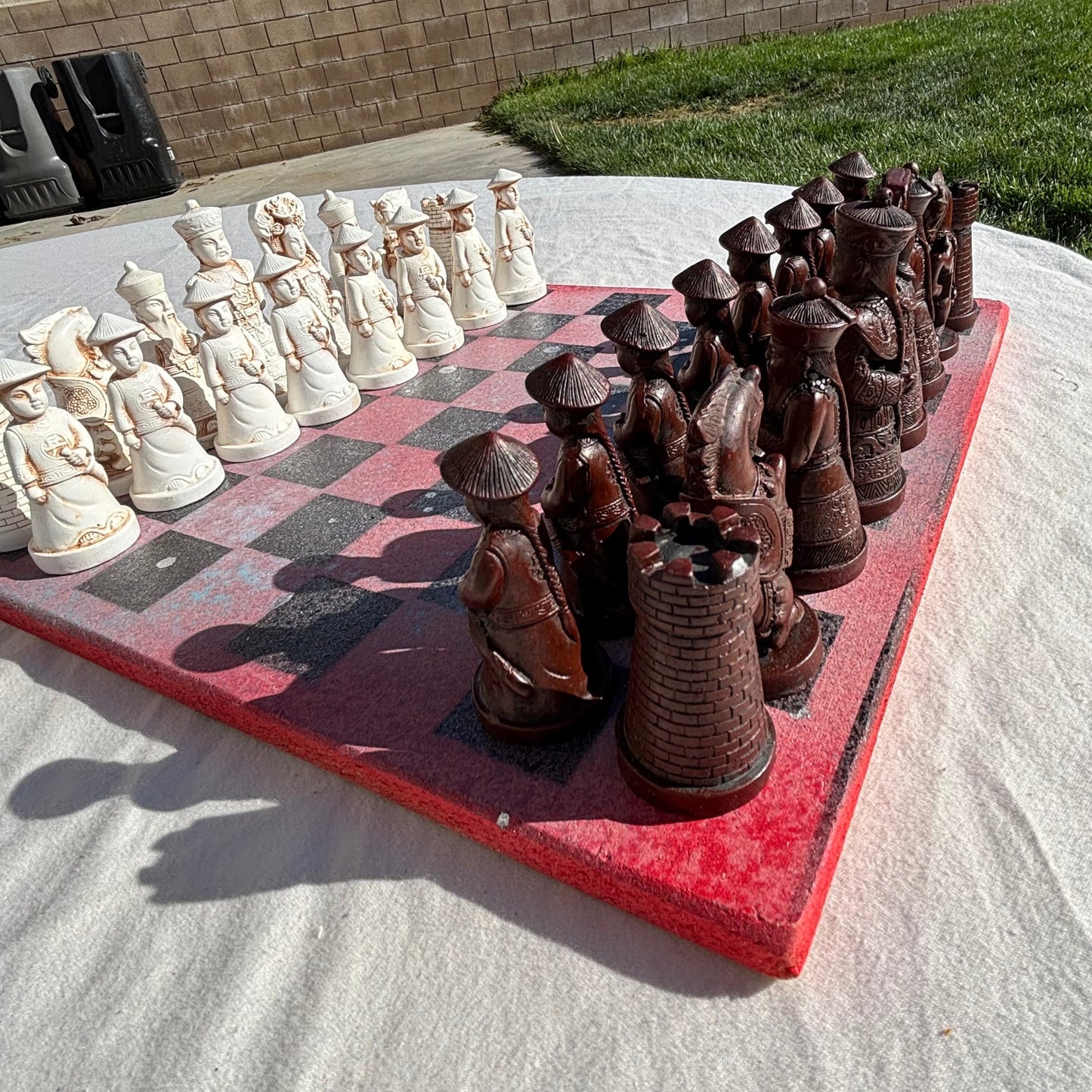 Mystic Red Black Fade - Chinese Edition Chess Set