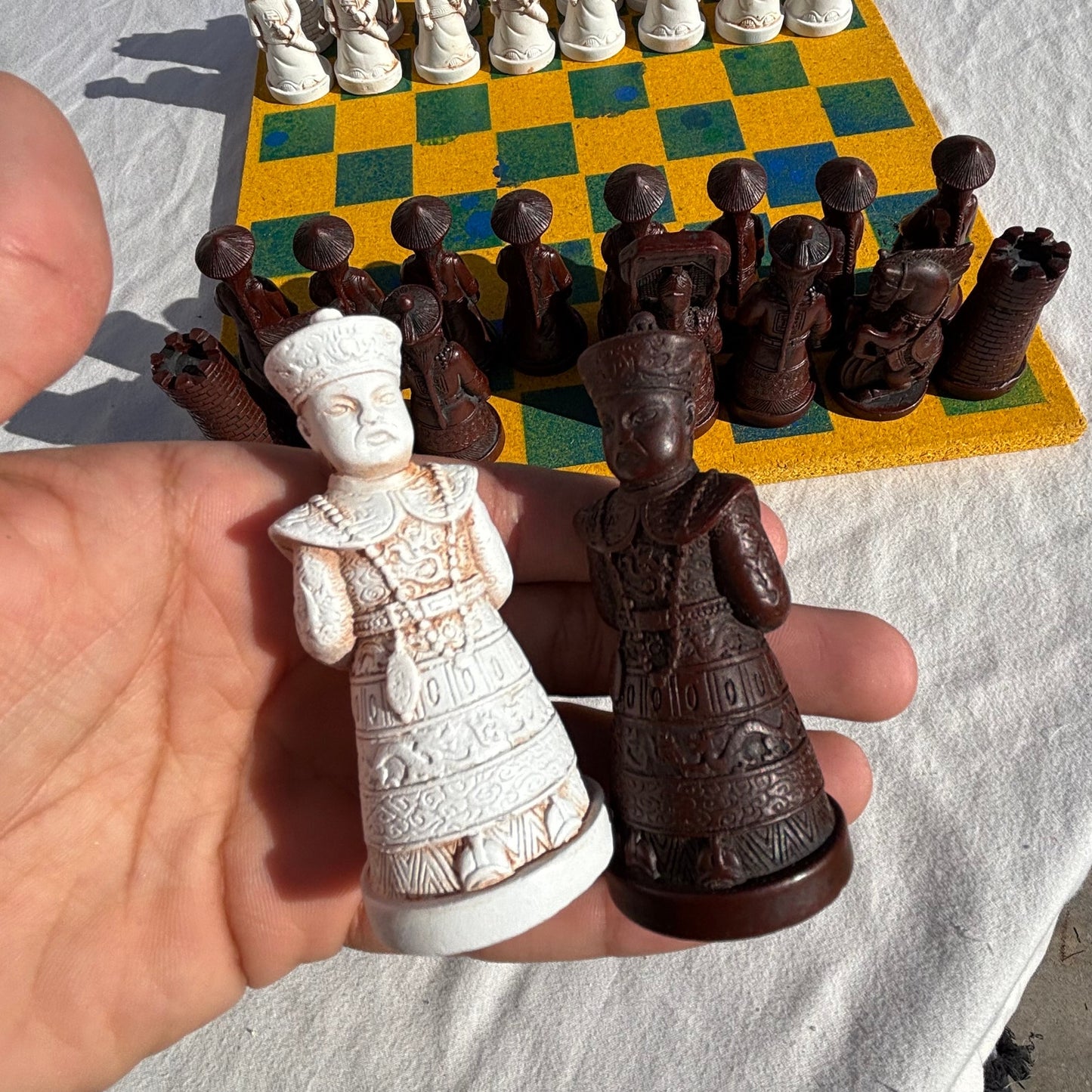 Green Bay Yellow - Chinese Edition Chess Set