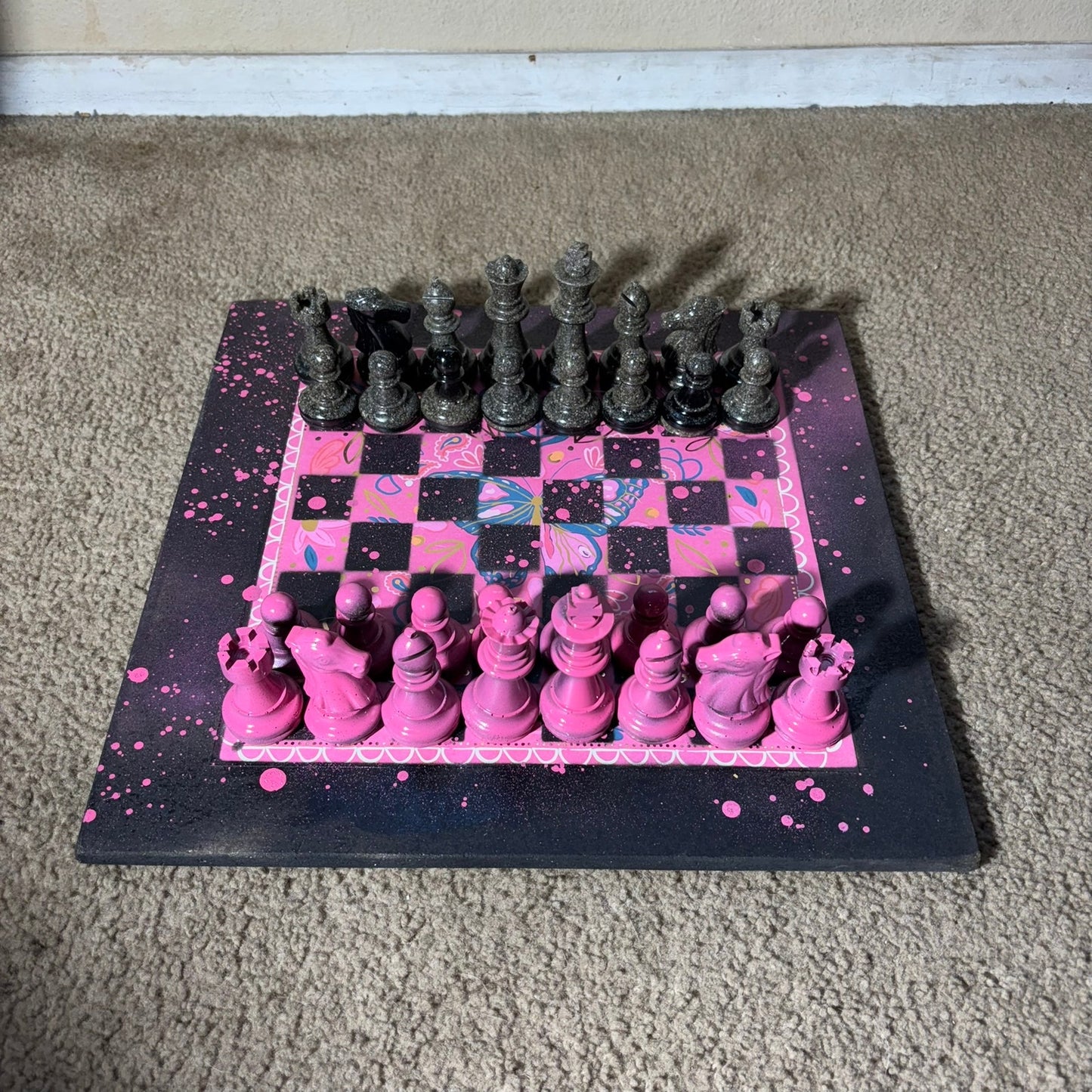 Butterfly Pink - Large Deluxe Chess Set