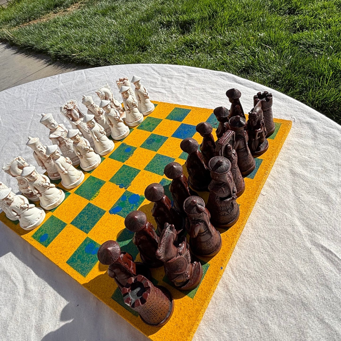 Green Bay Yellow - Chinese Edition Chess Set