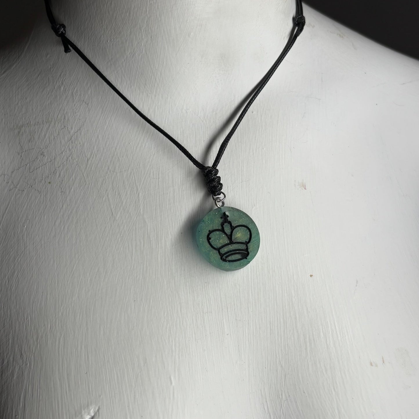 Nature Green King - Handmade Resin Chess Necklace