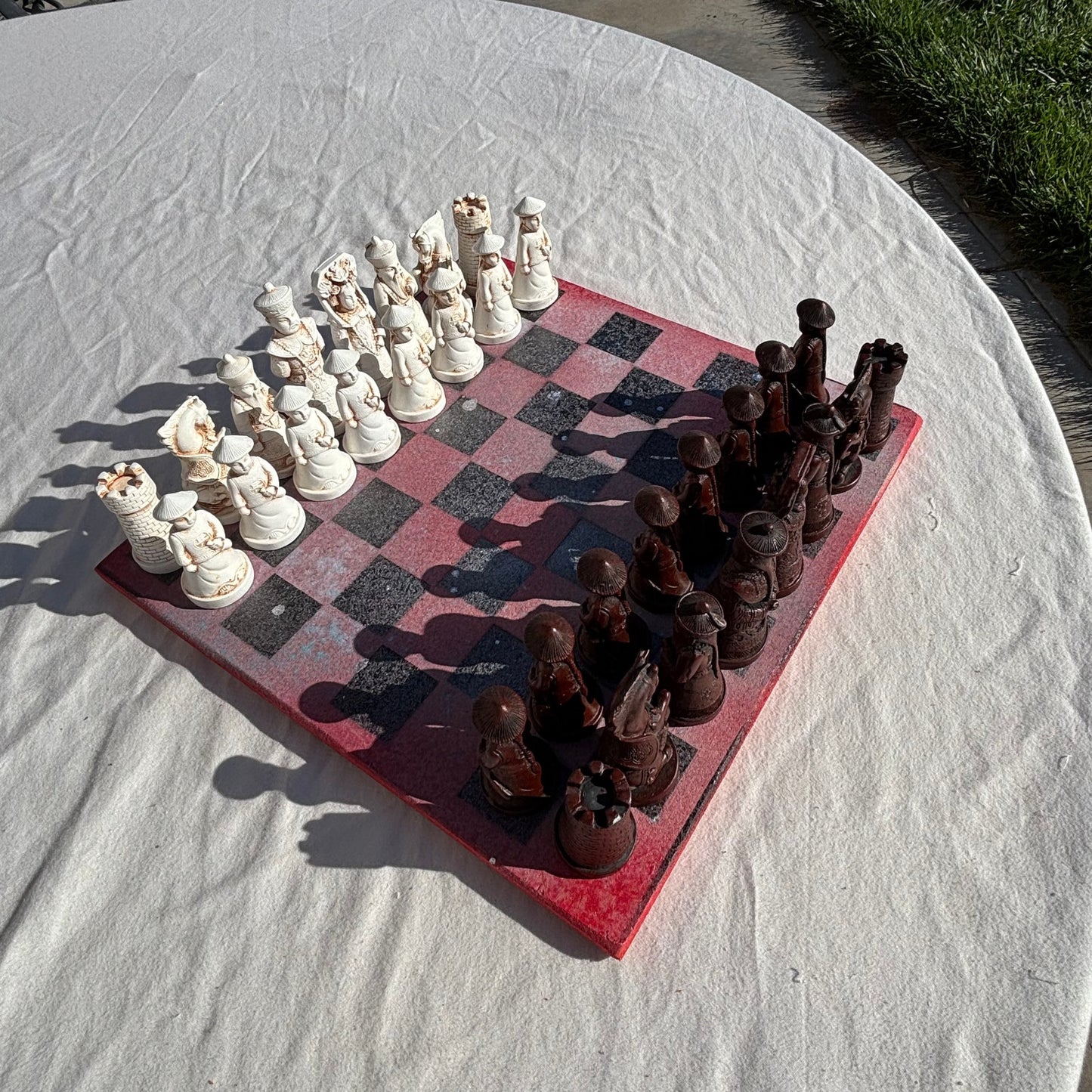 Mystic Red Black Fade - Chinese Edition Chess Set