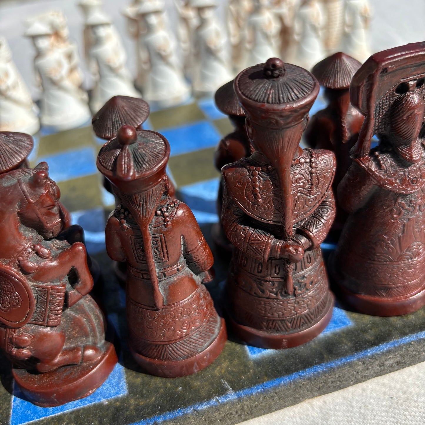 Black & Blue Stain - Chinese Edition Chess Set