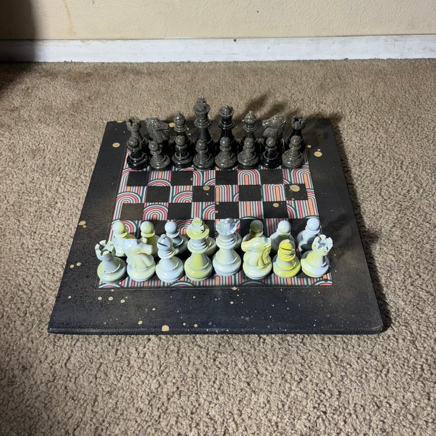Retro Vintage - Large Deluxe Chess Set