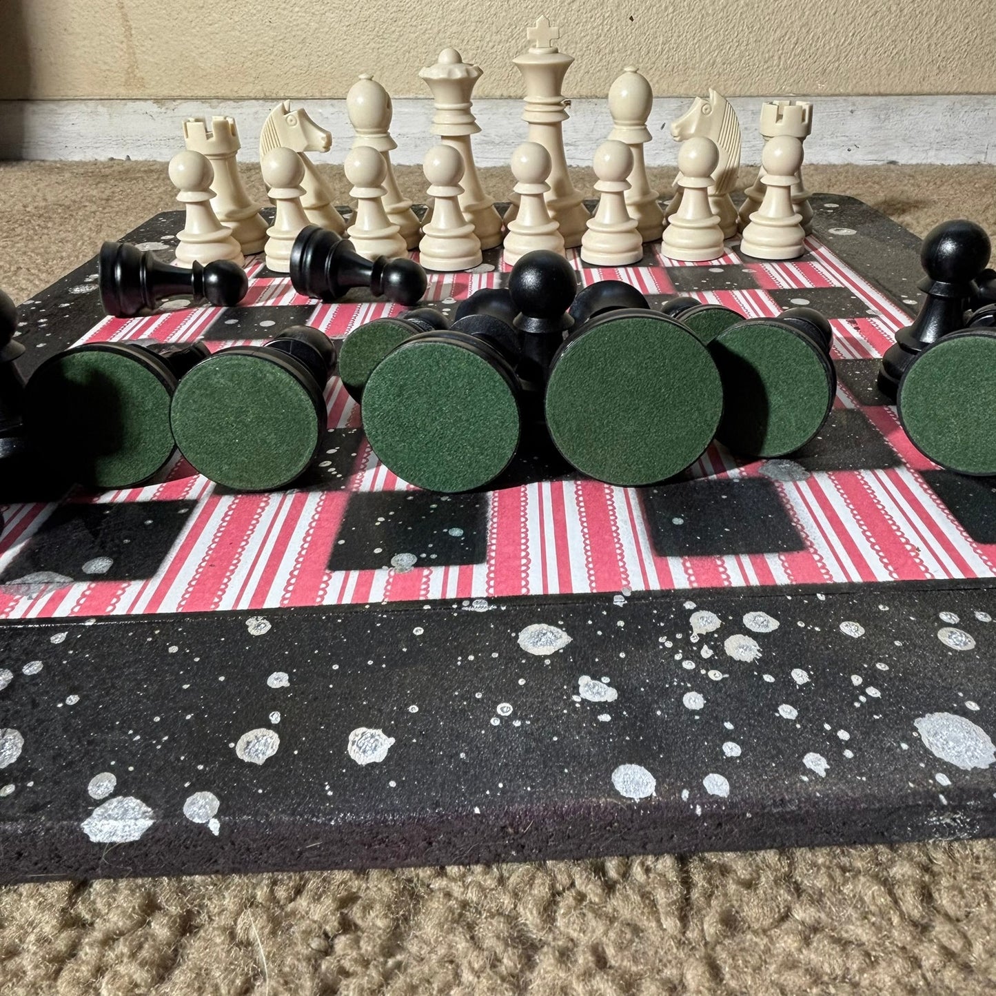 Vintage Red Stripes - Large Deluxe Chess Set