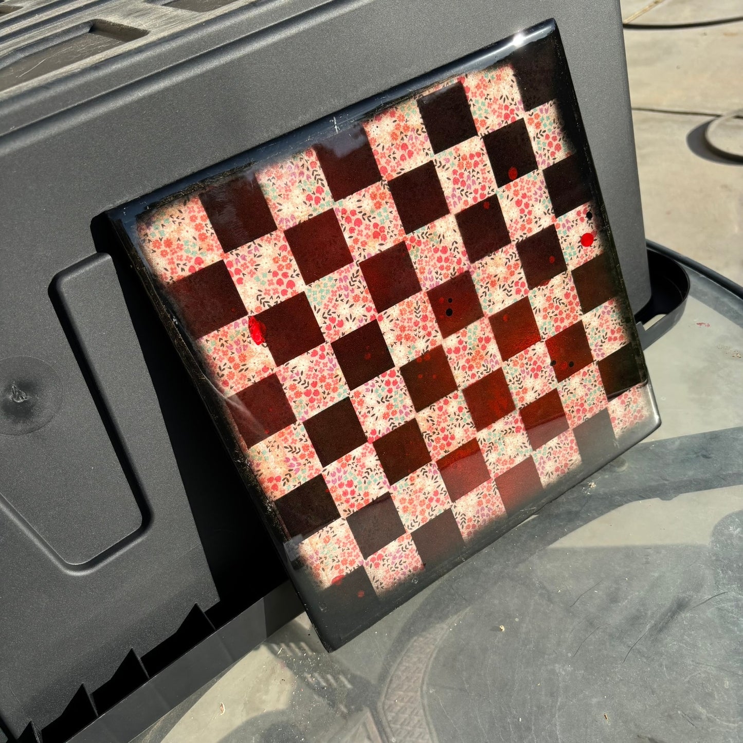 Red Spotted Flowers - Resin Coated Chess Board