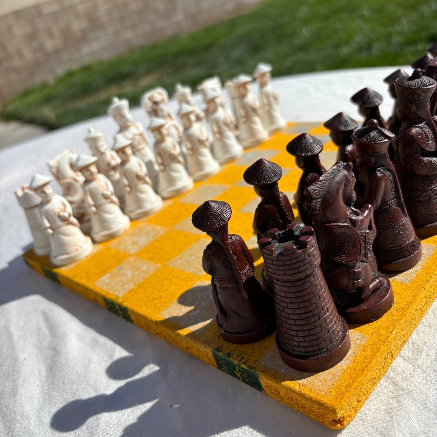 Golden Yellow - Chinese Edition Chess Set