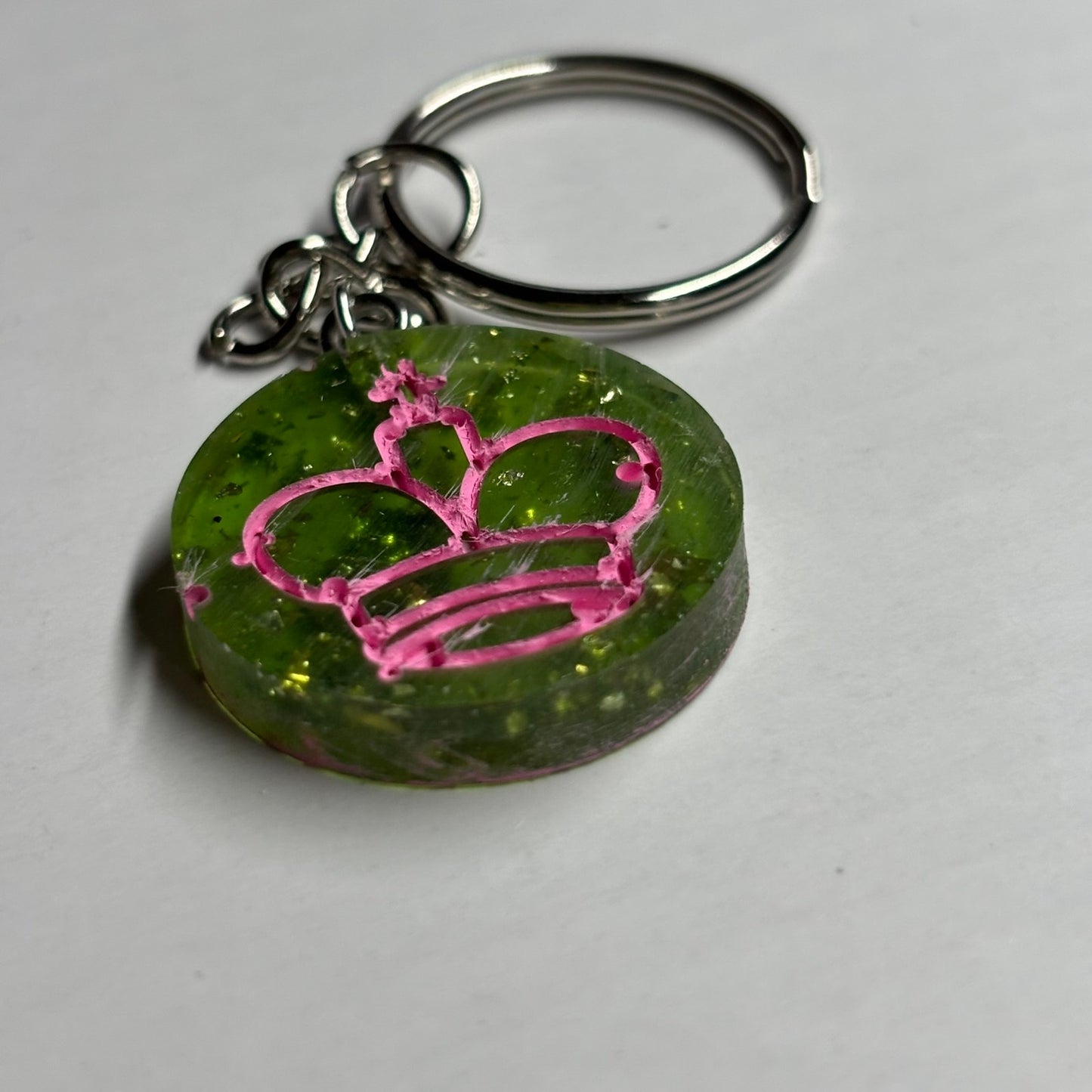 Emerald Green King - Handmade Resin Keychain