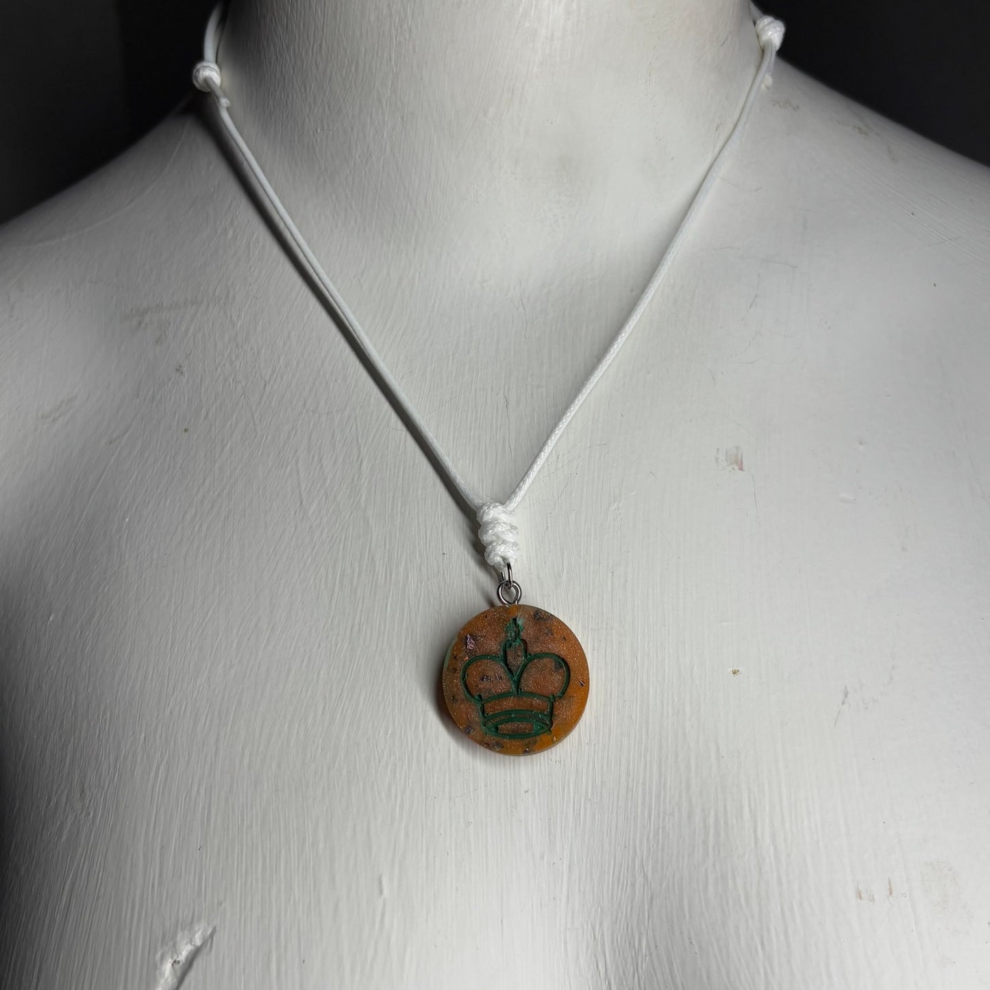 Green King Ember - Handmade Resin Chess Necklace - Flat Edition