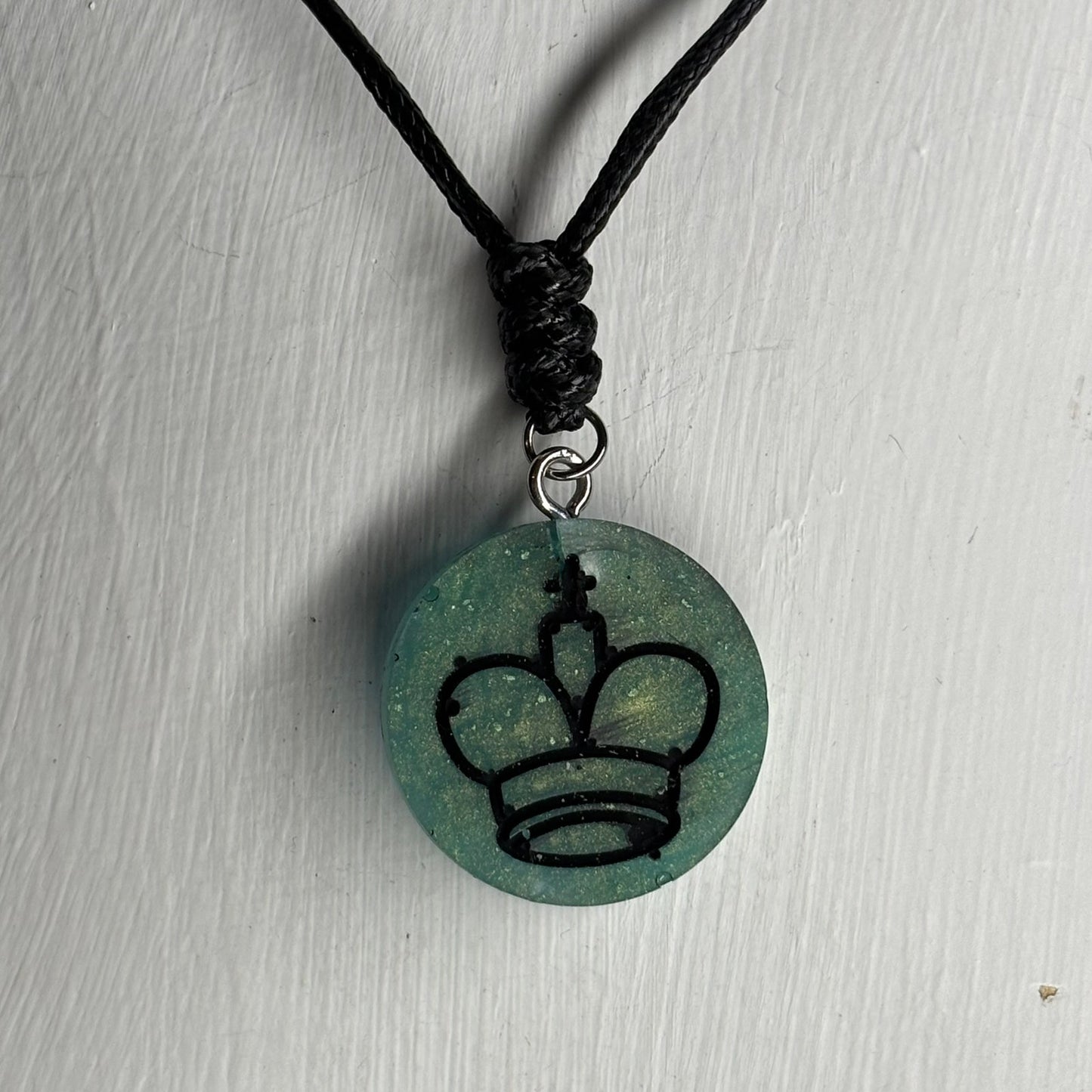 Nature Green King - Handmade Resin Chess Necklace