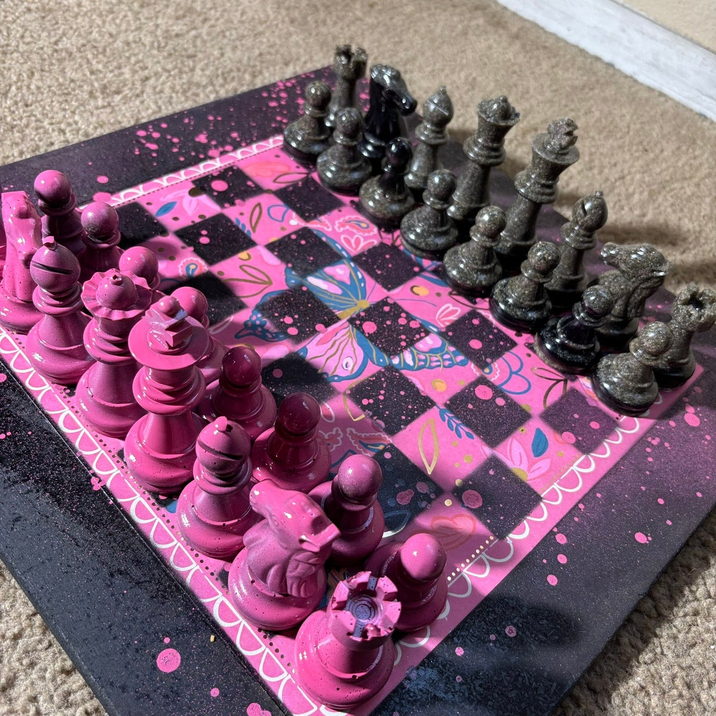 Butterfly Pink - Large Deluxe Chess Set