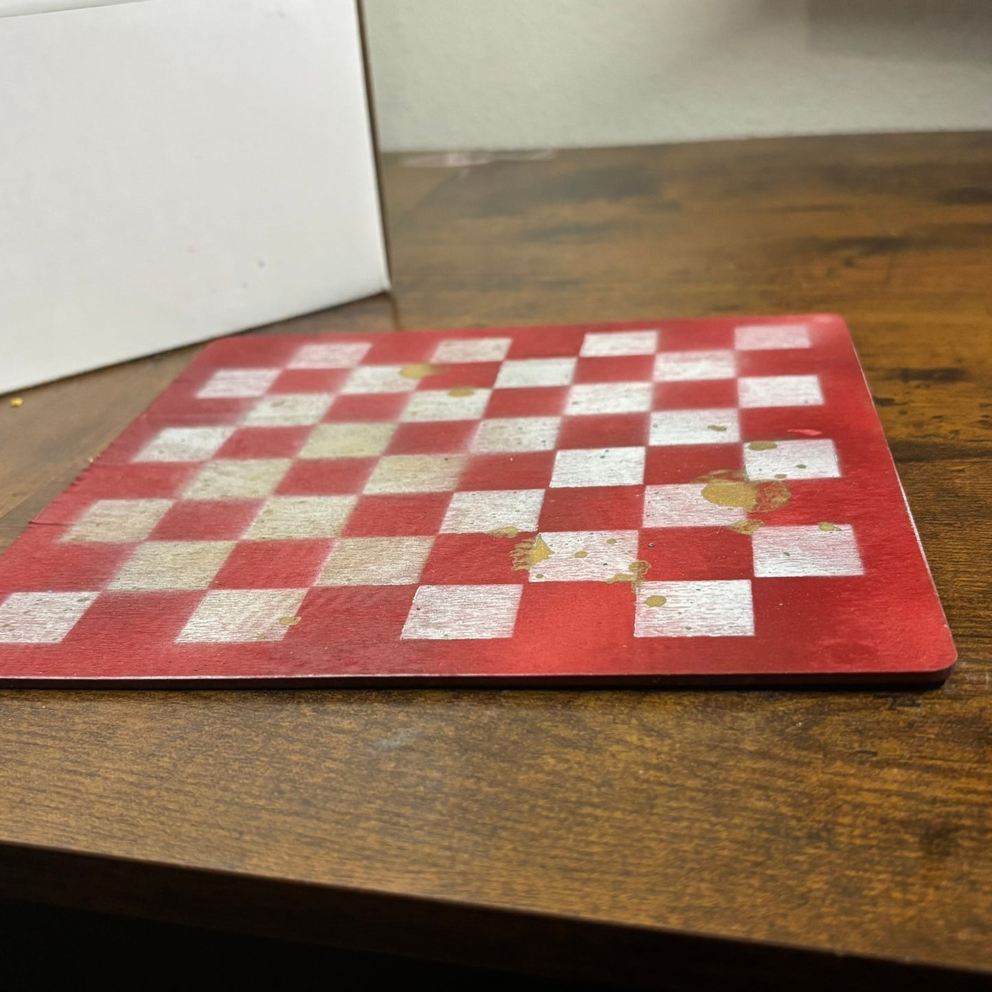 Red And White Golden Hue - Painted Thin Wooden Chess Board
