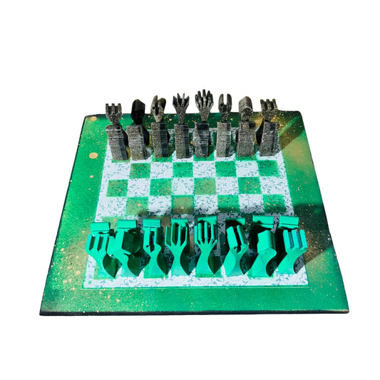 Royal Green Golden Drip - Large Deluxe Chess Set