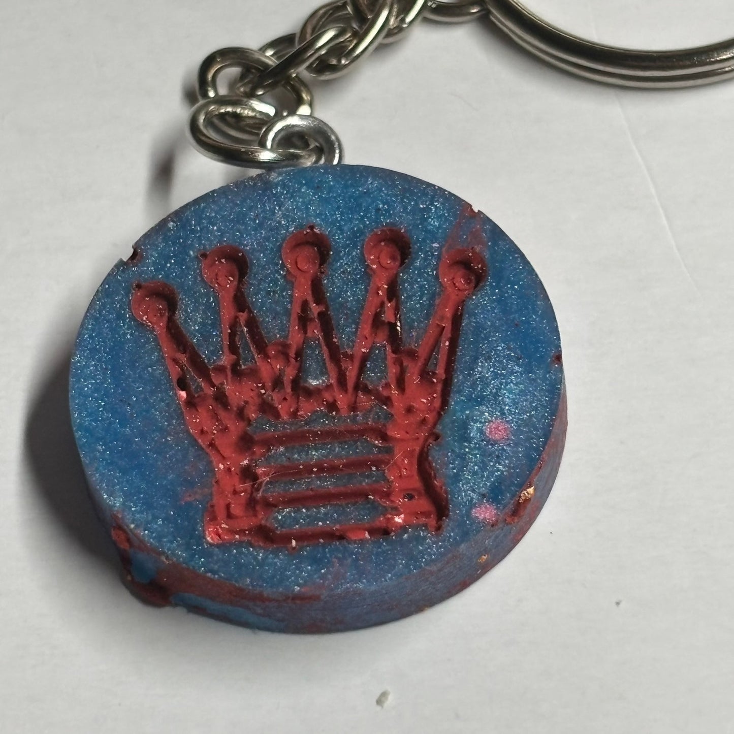 Deep Blue King, Red Lining - Handmade Resin Keychain - Flat Edition