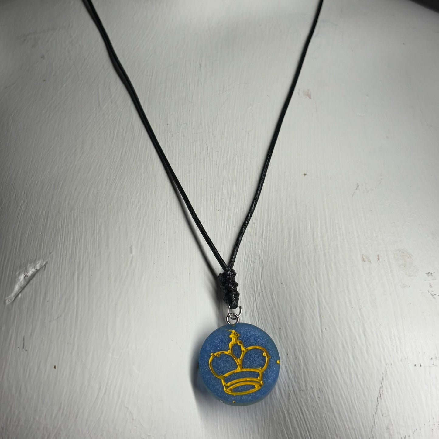 Royal King - Handmade Resin Chess Necklace - Flat Edition
