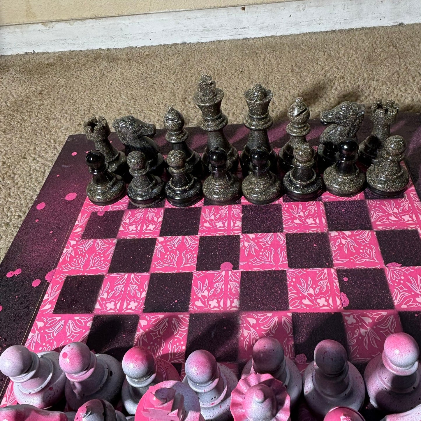 Supreme Pink - Large Deluxe Chess Set