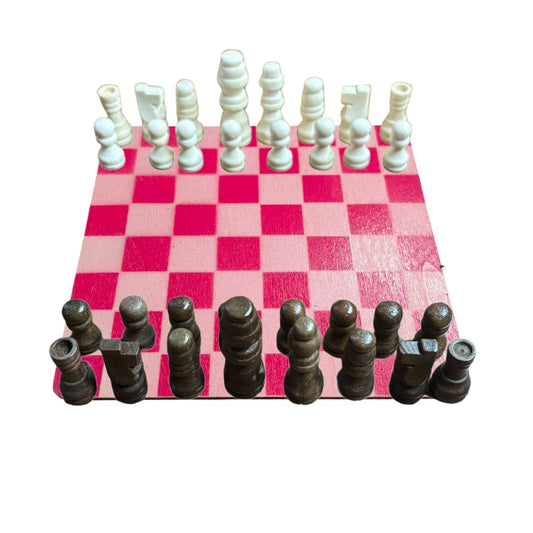 🎁 Pink  on Pink - Mini Chess Set (100% off)