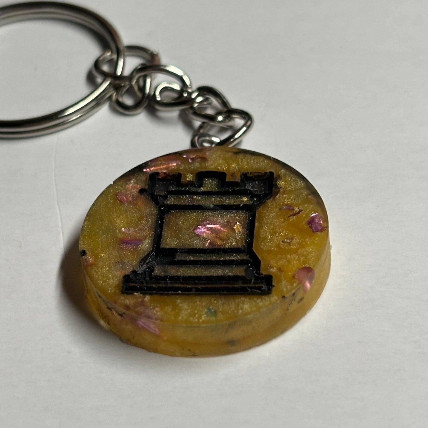 Yellow Emerald Rook - Handmade Resin Keychain - Flat Edition