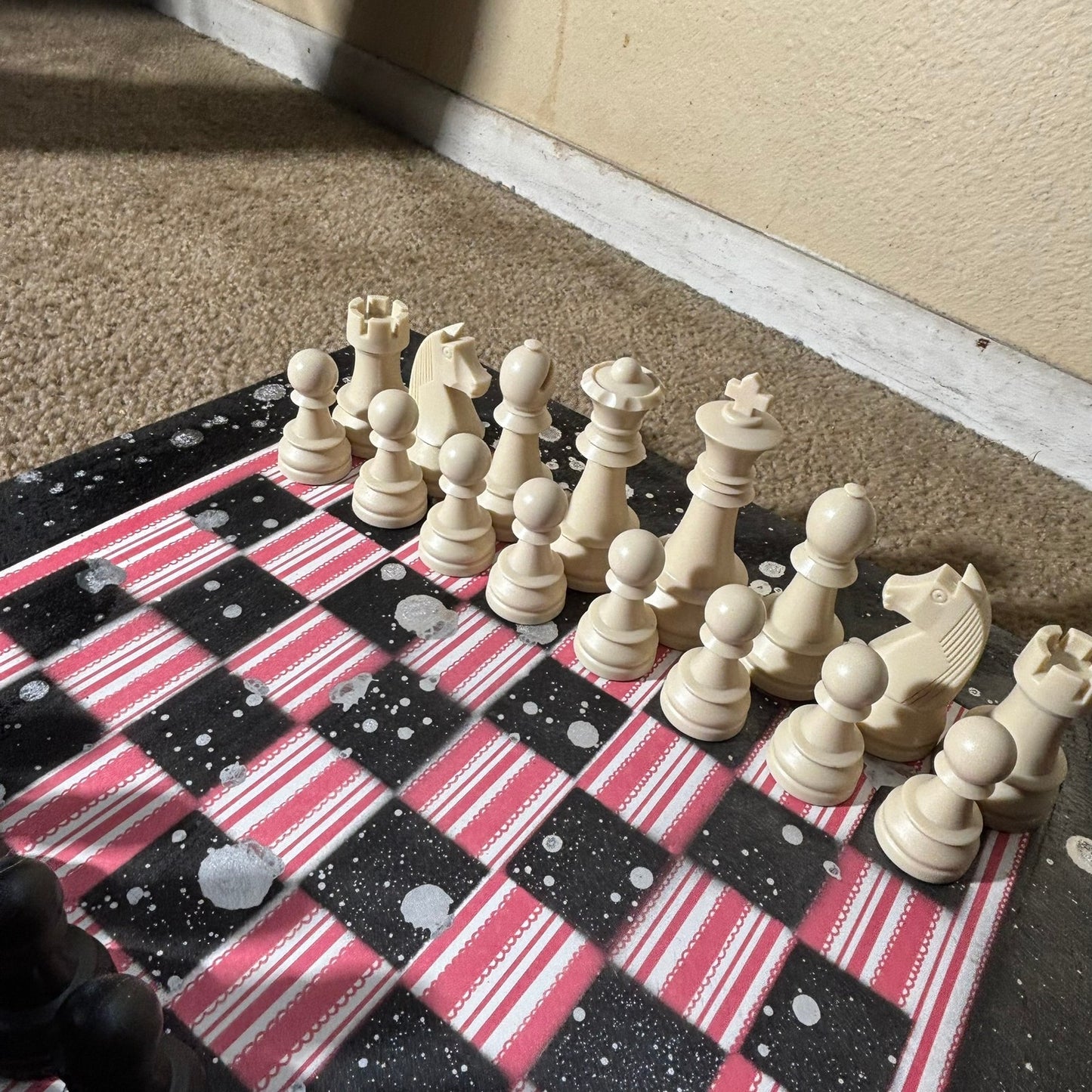 Vintage Red Stripes - Large Deluxe Chess Set