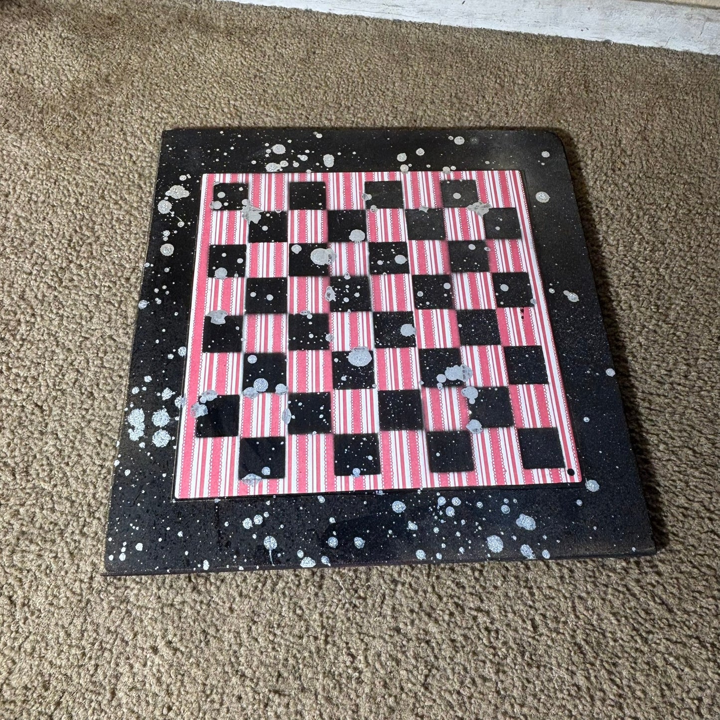 Vintage Red Stripes - Large Deluxe Chess Set