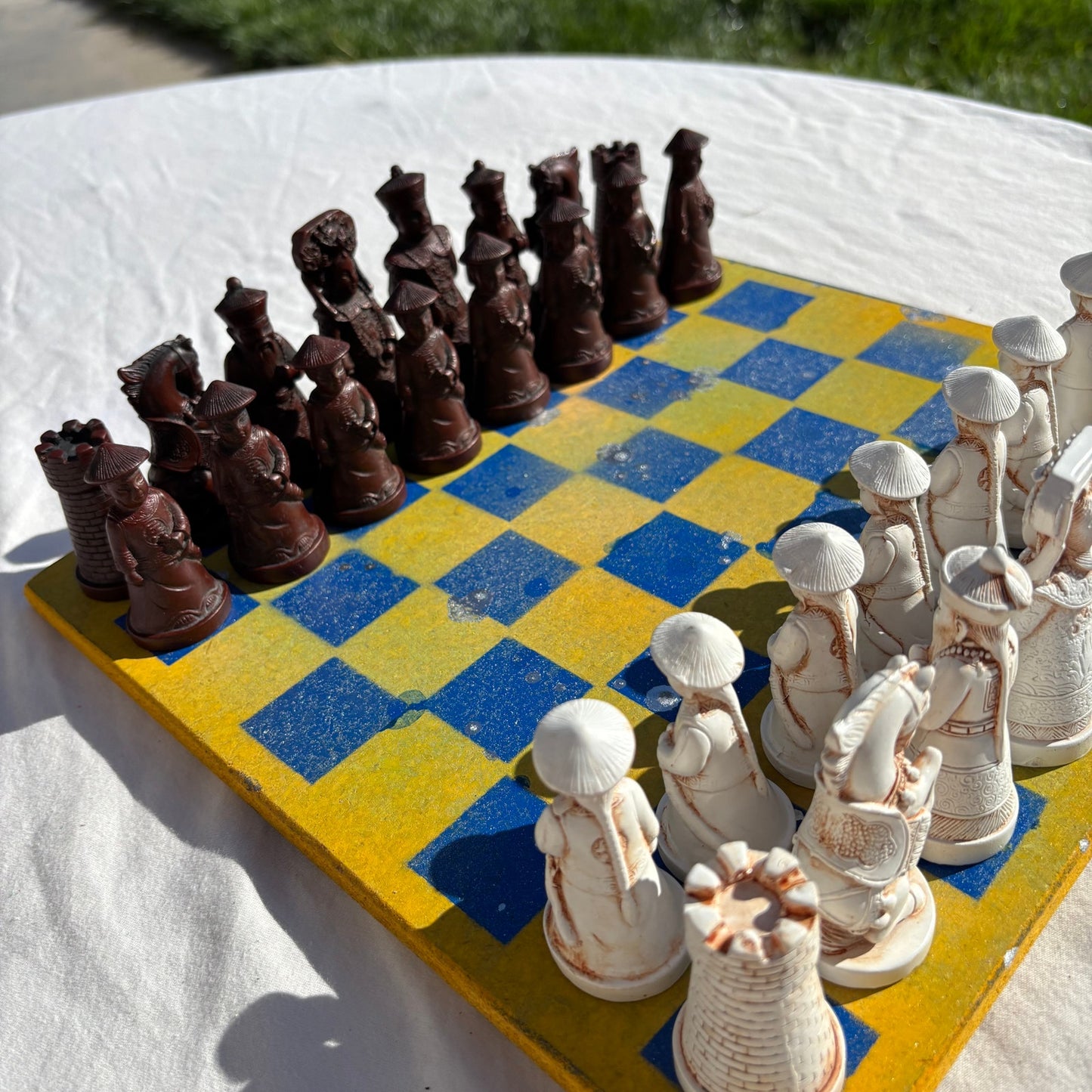 Yellow Blue Mist - Chinese Edition Chess Set